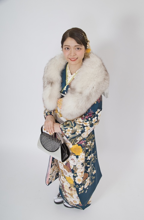 2025 成人式前撮り | 岩手県盛岡市 レンタルドレス 結婚式 結婚写真